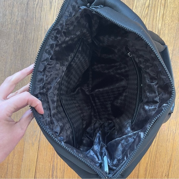 Karl Lagerfeld Voyage Black Puffy Tote Bag Black NWT - Picture 5 of 10